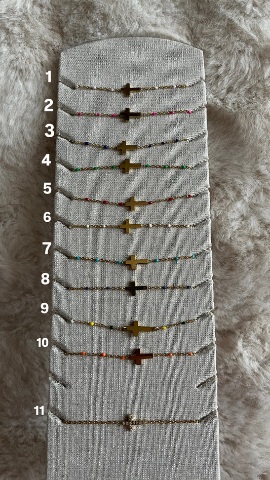Bracelet Croix doré en acier inoxydable ( choix de couleur )