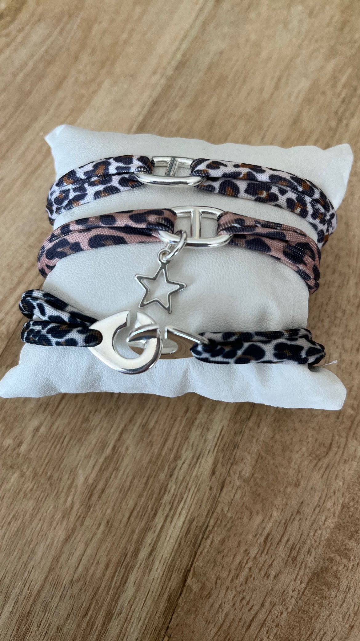 Collier étoile polaire léopard 🐆