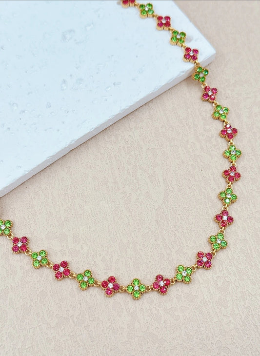 PRECOMMANDE Collier rose fushia et vert irrésistible