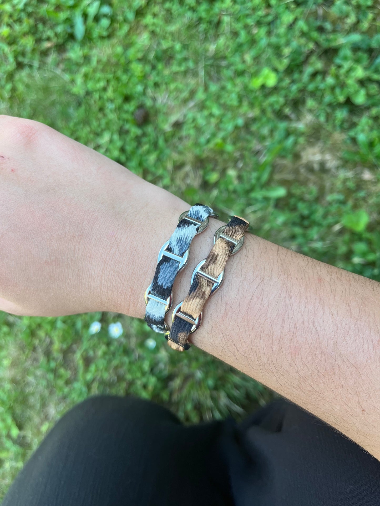 Jonc Mini elsa léopard doré ou argenté en acier inoxydable