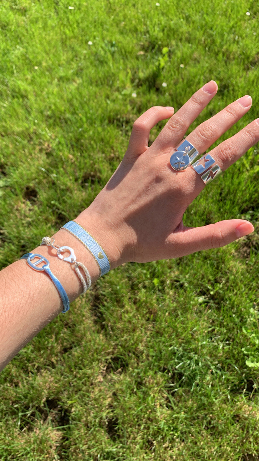 Bracelet ruban GOOD VIBES bleu pailleté